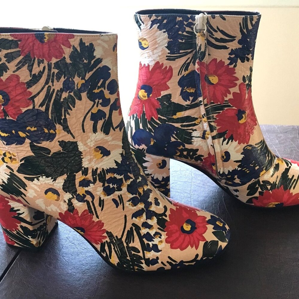 Gorgeous Balenciaga Flower (Fleurs) Multicolor Leather Booties Size 40 (US 9)